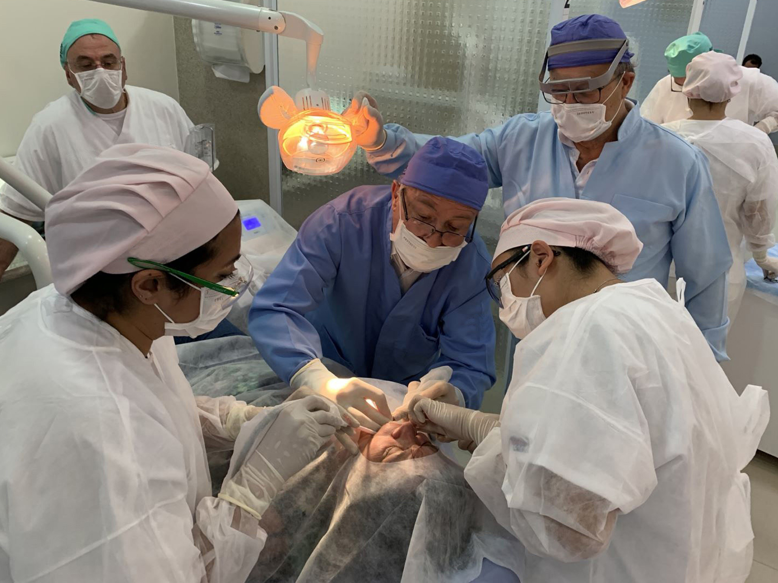 Live Implants  Surgical Course 2025